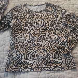 Kim Roger's brand Animal print long sleeve tee Size Medium